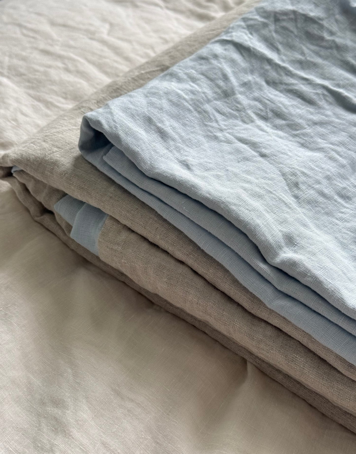Duo-sided Quilt Cover - Sky/Oatmeal