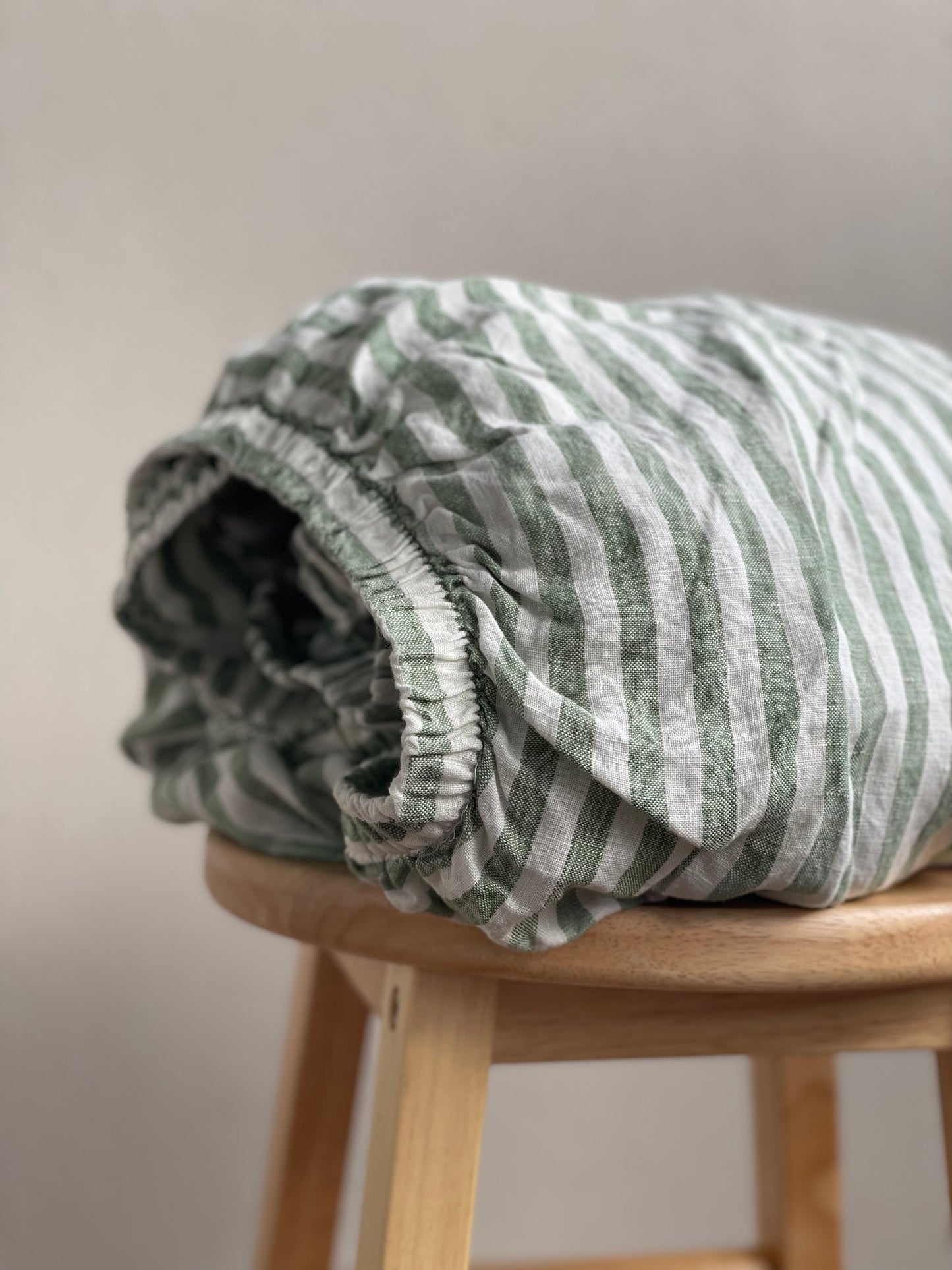 Fitted sheet in Basil stripe